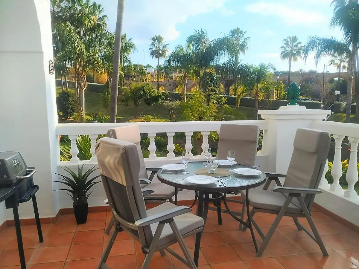Lovely 2 Bedroom In Oasis De Capistrano, Nerja Apartment